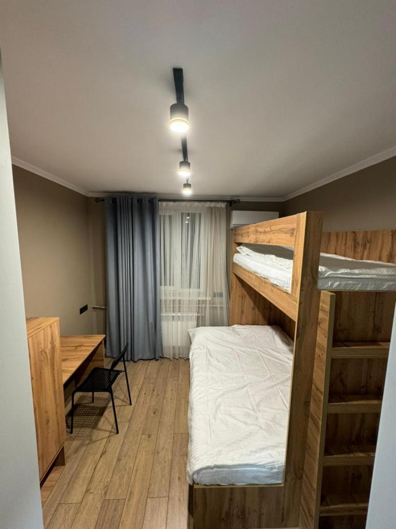 Cozy Hostel Bisjkek Buitenkant foto