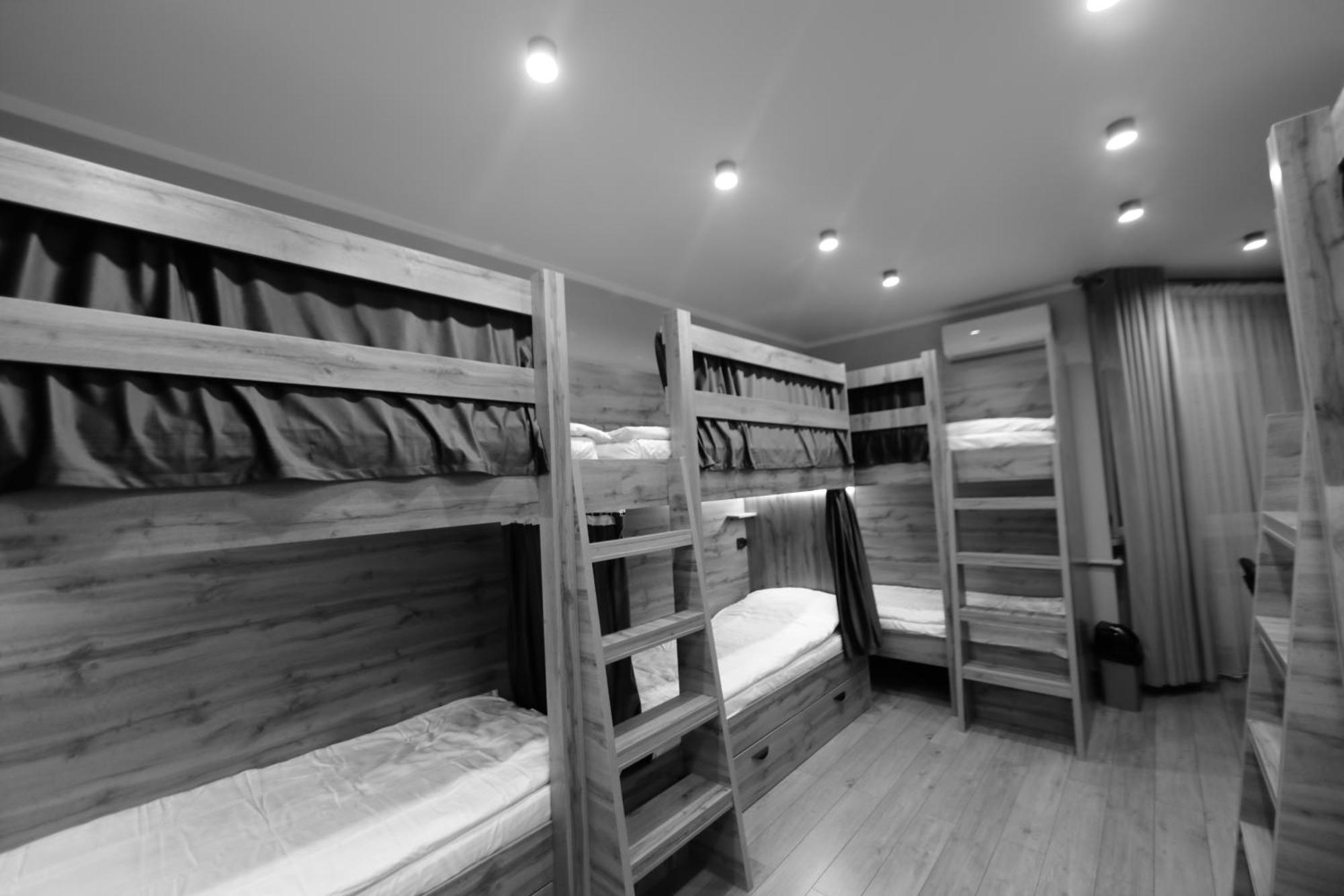 Cozy Hostel Bisjkek Buitenkant foto