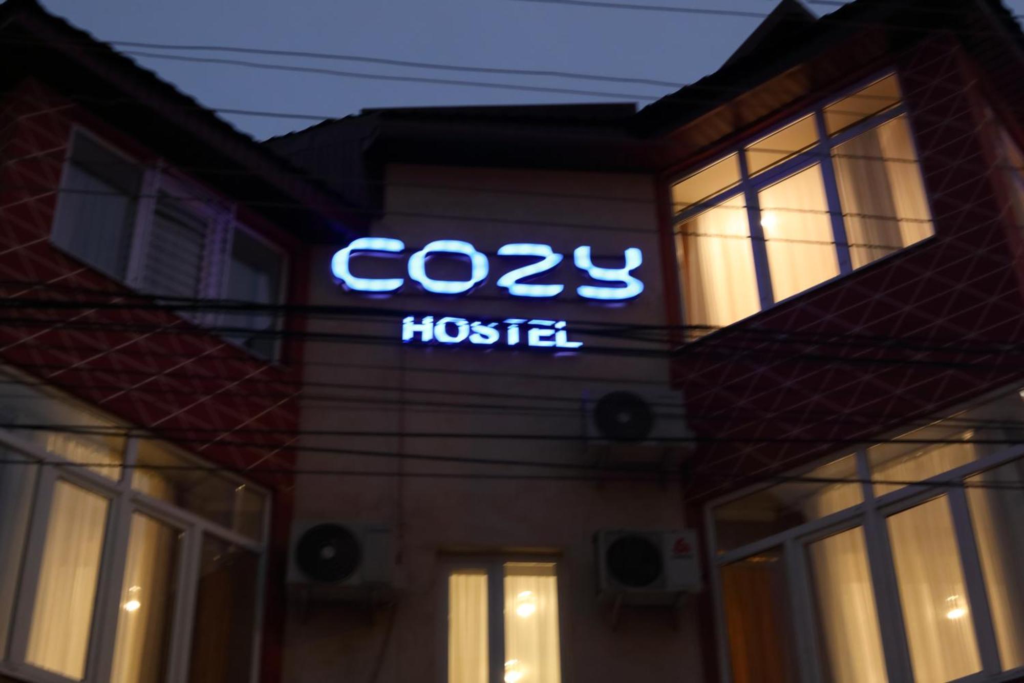 Cozy Hostel Bisjkek Buitenkant foto