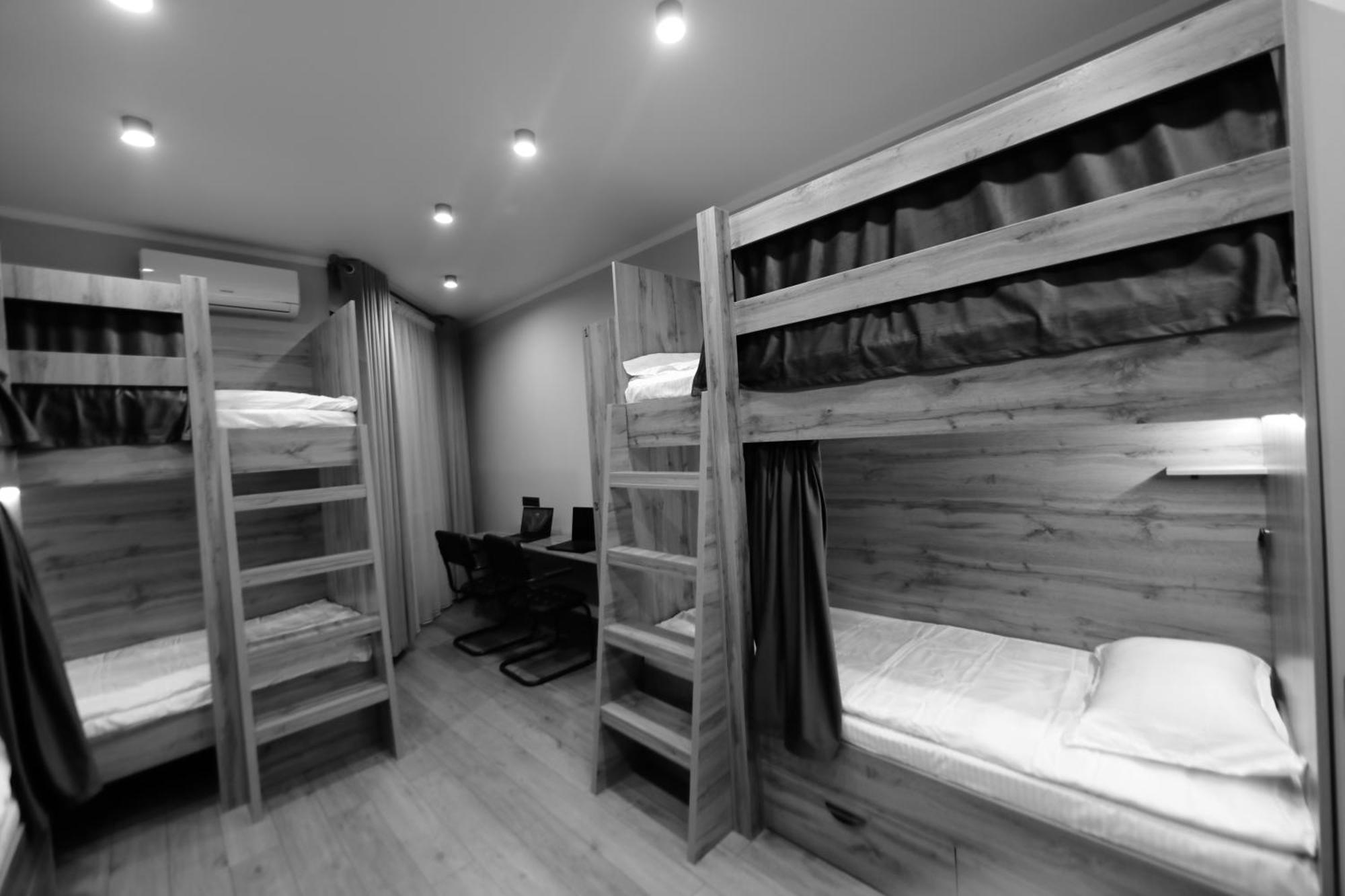 Cozy Hostel Bisjkek Buitenkant foto