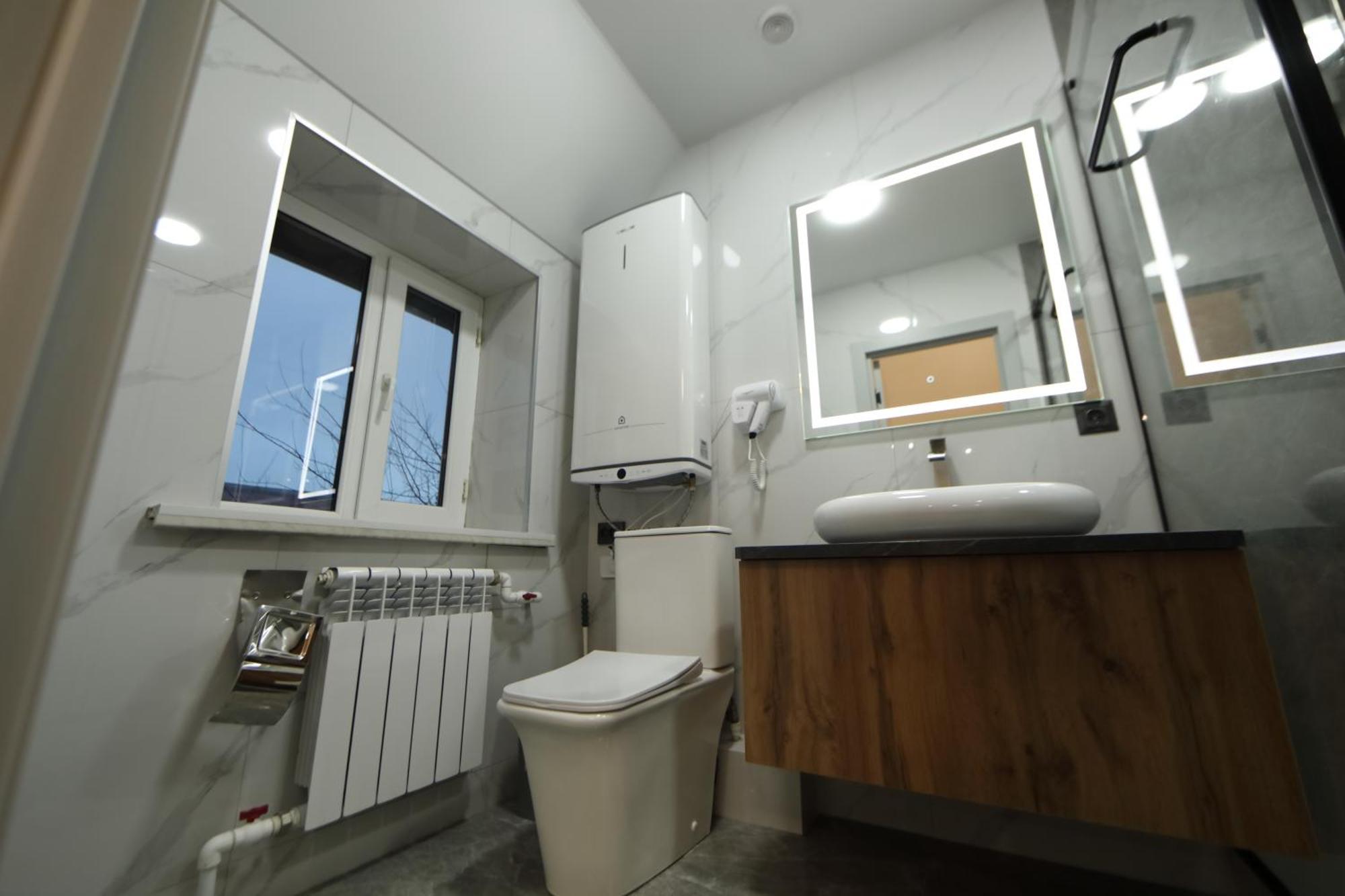 Cozy Hostel Bisjkek Buitenkant foto