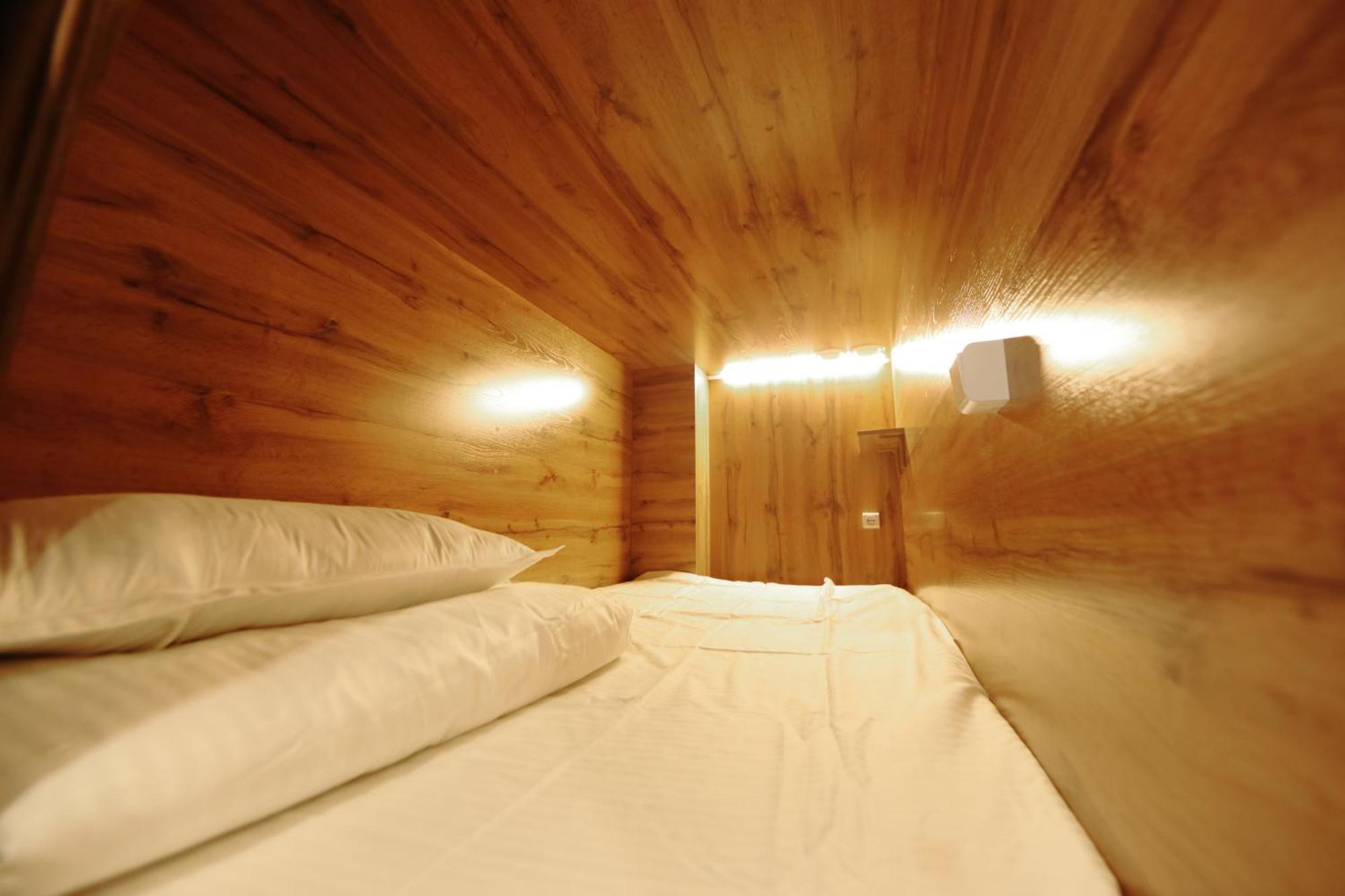 Cozy Hostel Bisjkek Buitenkant foto
